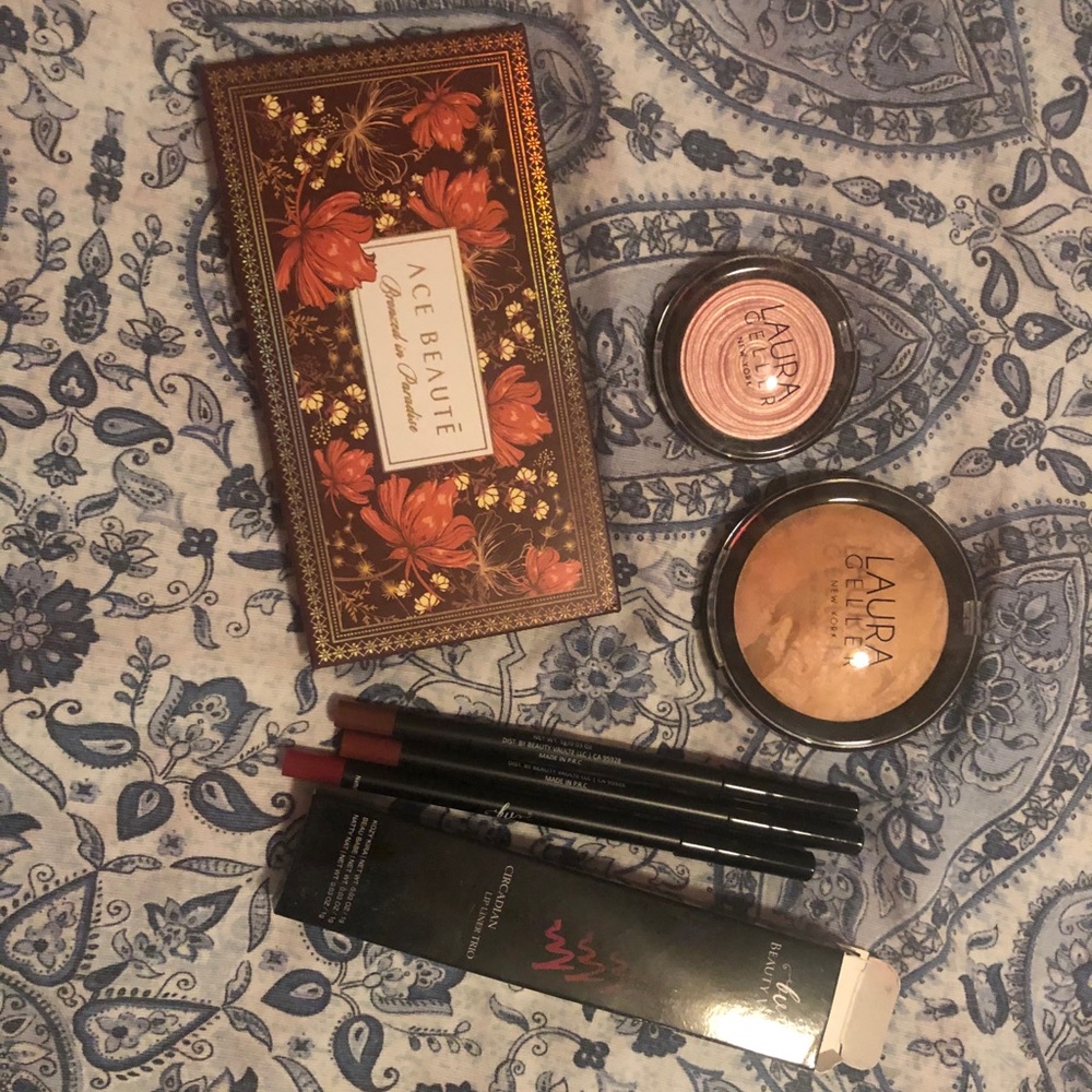 Makeup bundle